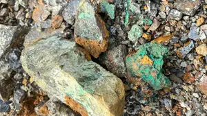 Harga Nikel Meledak di 2026: Ini Penyebab Sebenarnya dan Dampaknya ke Investor